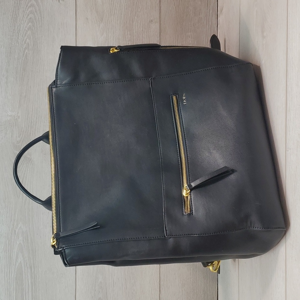 Fawn Womens Black Large Square Backpack